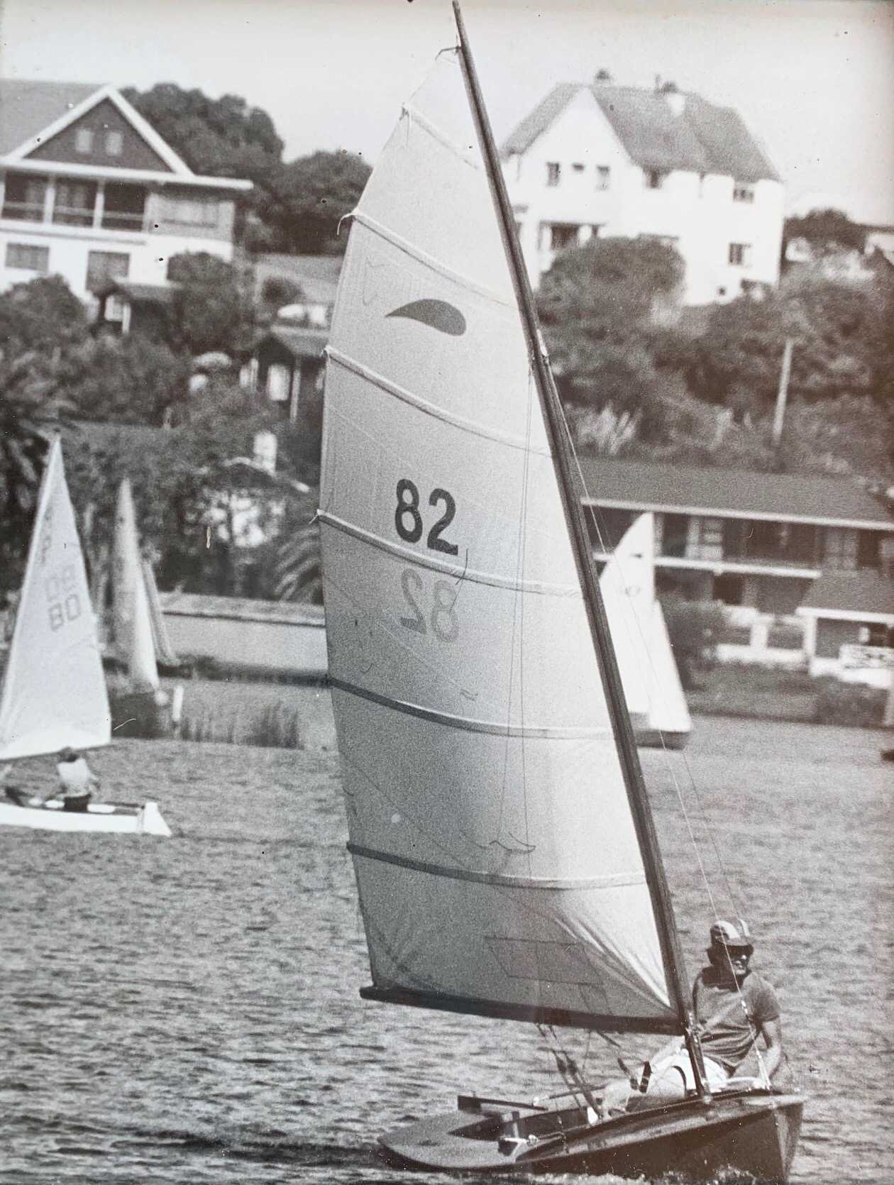 Murray Sargisson in his early thirties racing "Gazelle" #82 on Lake Hamilton in 1982